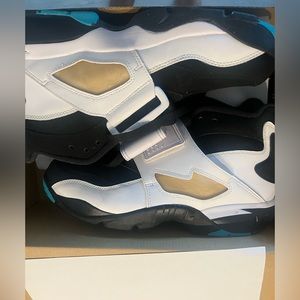 Nike Air Diamond Turf Emerald Retro